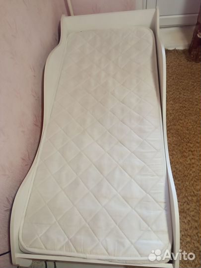 Детская кровать машинка