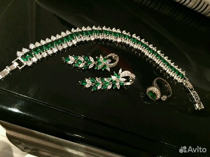 Набор бижутерии