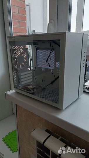 Корпус для компьютера Montech sky one mini