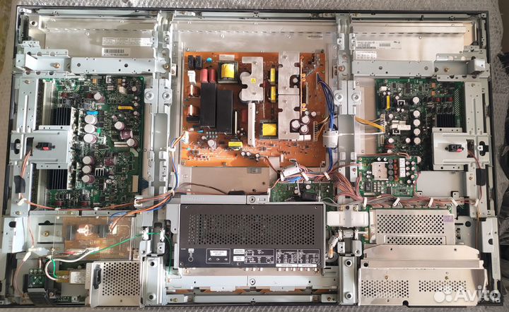 Телевизор плазма Hitachi 42PD5000 на запчасти