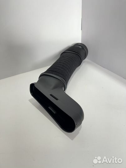 Патрубок воздушного фильтра Mercedes W204 W212 пра