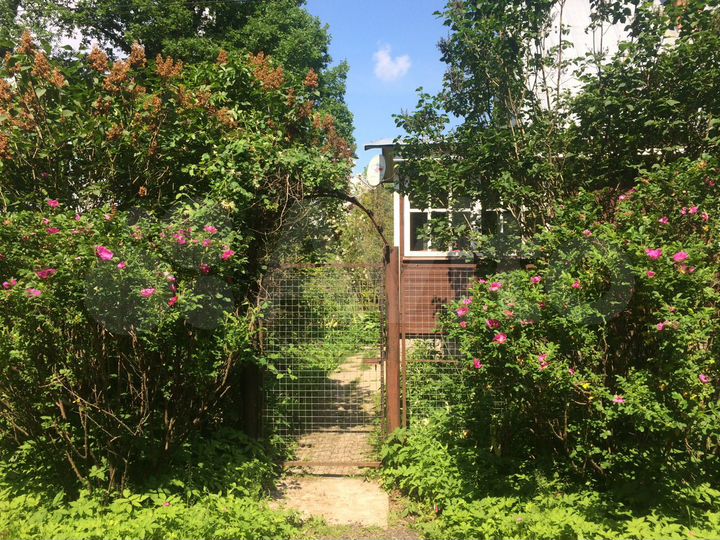 Дом 61,7 м² на участке 6 сот.