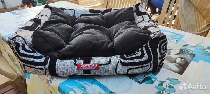 Лежанка для собак