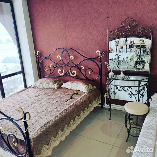 Кровати кованые