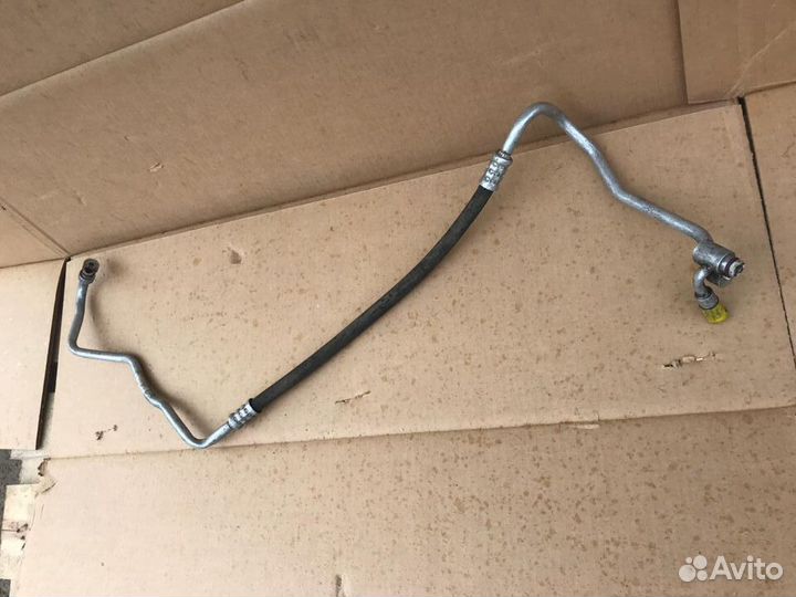 Трубопровод кондиционера на BMW F10 бмв Ф10