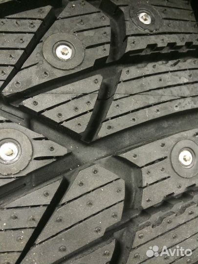 Goodyear Ultragrip 600 215/65 R16