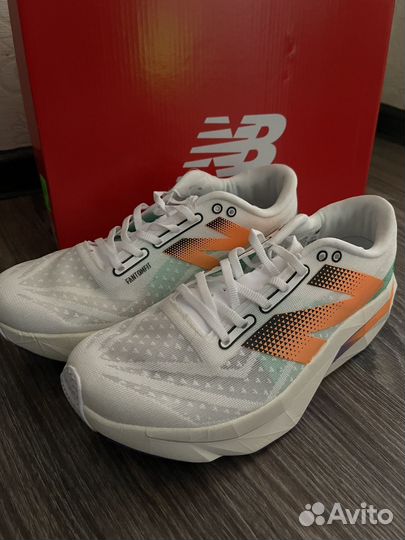 Беговые кроссовки New balance fuelcell elite v.4