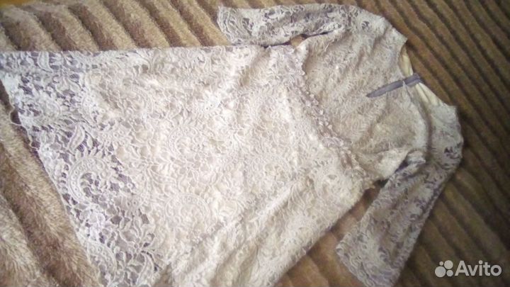 Платье мало б у