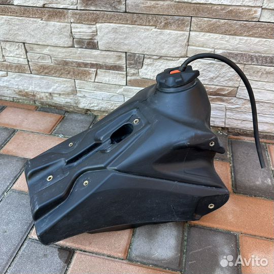 Бензобак эндуро GR8