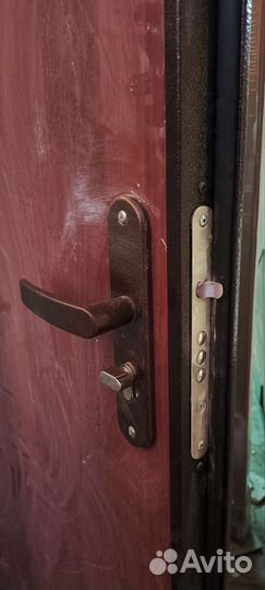 Дверь входная металлическая бу