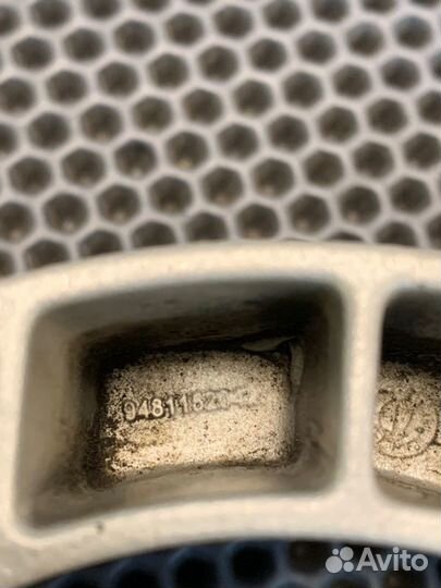 Кронштейн генератора Porsche Panamera 970 рест