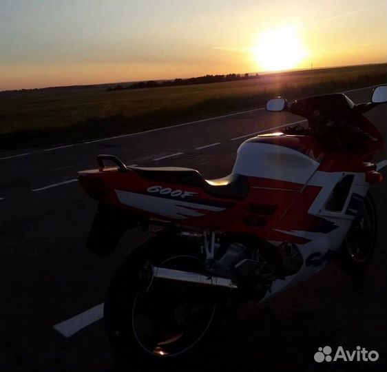 Honda cbr 600f2