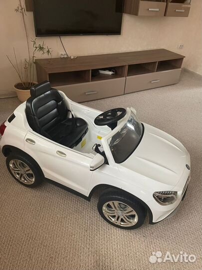 Детский электромобиль