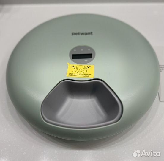 Автоматическая кормушка для животных