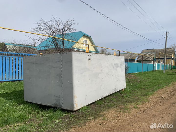 Емкость для воды