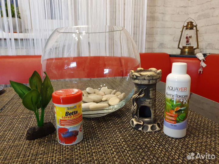 Аквариум 5 литров + корм+ кондиционер для воды