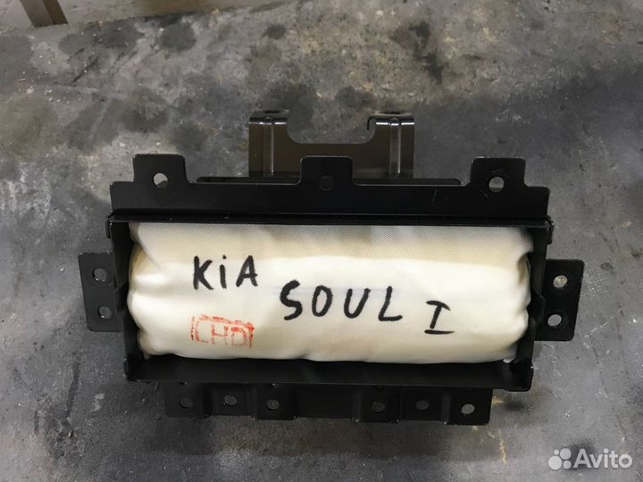 Подушка безопасности пассажира Kia coul 1