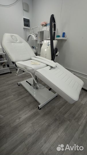 Кушетка косметологическая на гидравлике