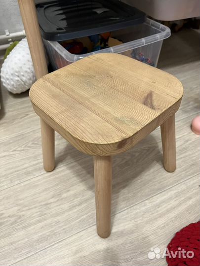 Детский столик IKEA с контейнерами под крышкой