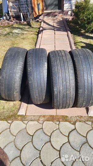 Michelin Latitude Tour HP 235/60 R18 103V