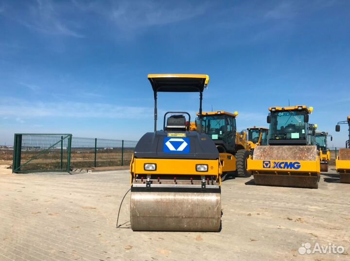 Каток тротуарный XcmG XMR403, продажа