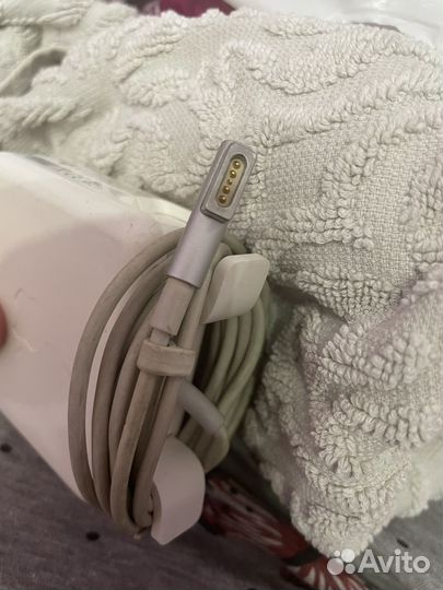 Зарядка на macbook