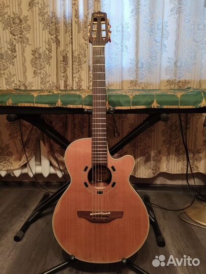 Электроакустическая гитара Takamine EN-30C