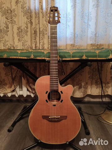 Электроакустическая гитара Takamine EN-30C