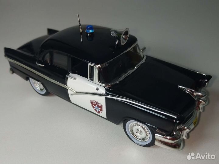 Модель Ford Fairlane Полиция автомобиля 1:43