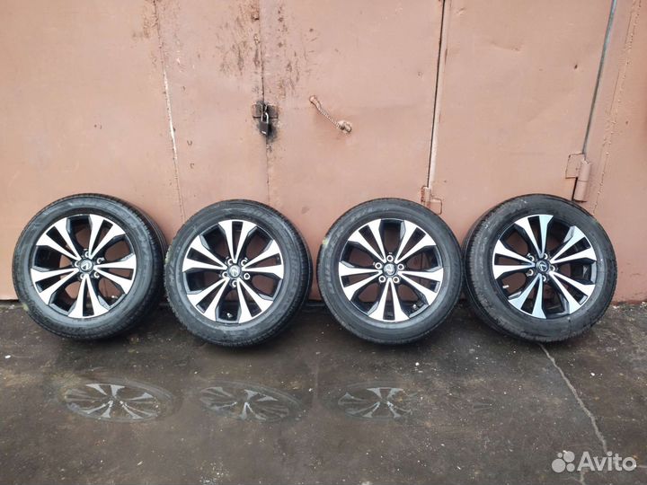 R18 Bridgestone Dueler H/L 225/60, PCD 5x114.3 DIA 54
