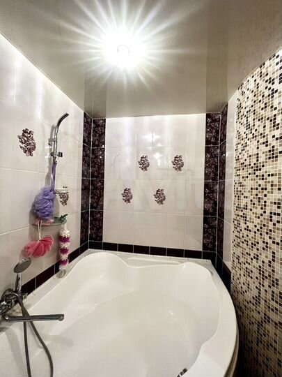 2-к. квартира, 50 м², 6/9 эт.