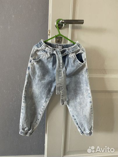 Джинсы для девочки 104