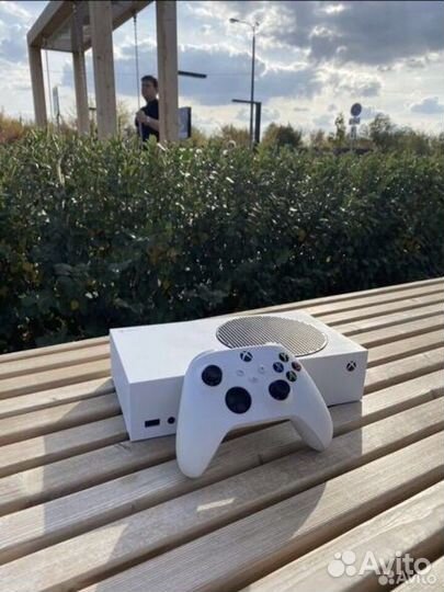 Xbox series s 512gb (Арабская версия)