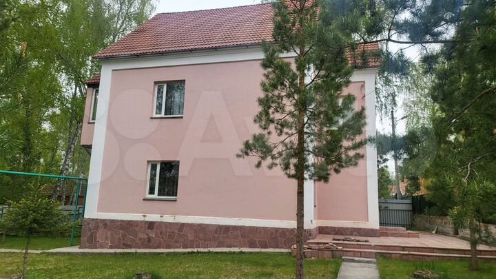 Дом 180 м² на участке 20 сот.