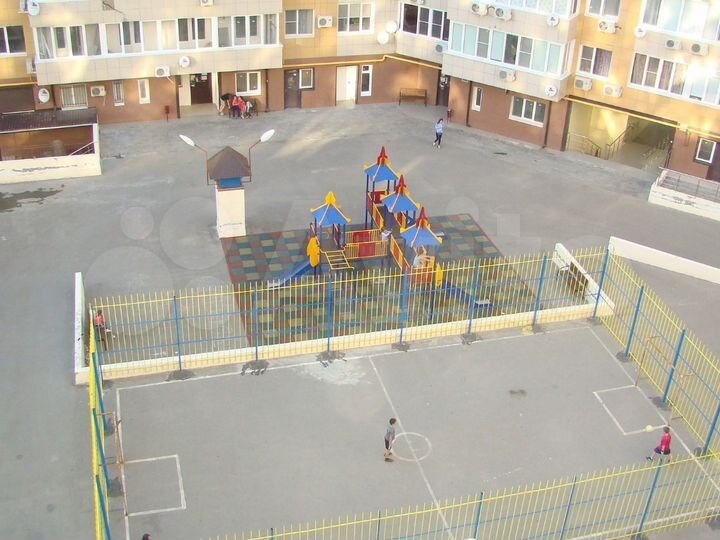 2-к. квартира, 72 м², 8/9 эт.