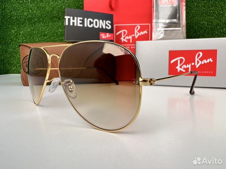 Солнцезащитные очки RayBan Aviator
