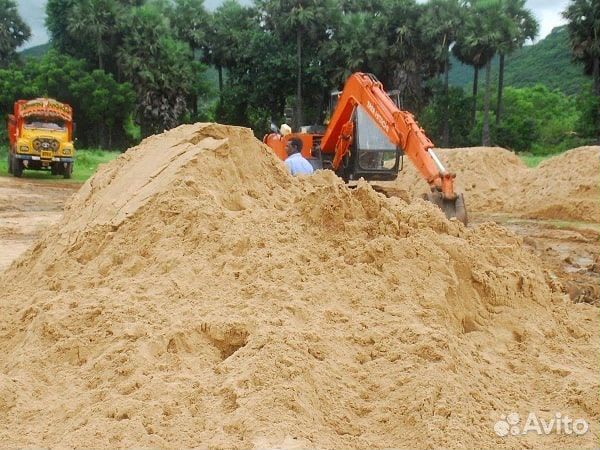 Песок карьерный с доставкой сеяный мытый крупный