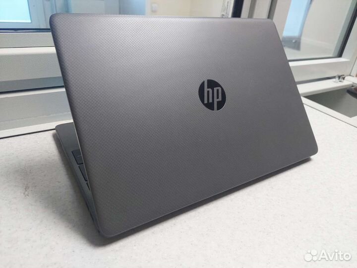 HP 250 G8 (Core i5-1035G1/ 8Гб / SSD 256)