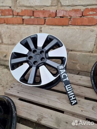 331) Диски литые оригинальные KIA soul R18 5x114.3