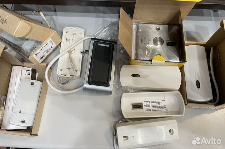 Считыватели карт доступа Matrix