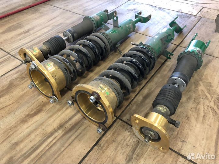 Винтовая подвеска Tein на Nissan stage m35