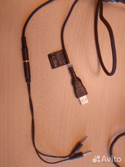 Наушники с микрофоном