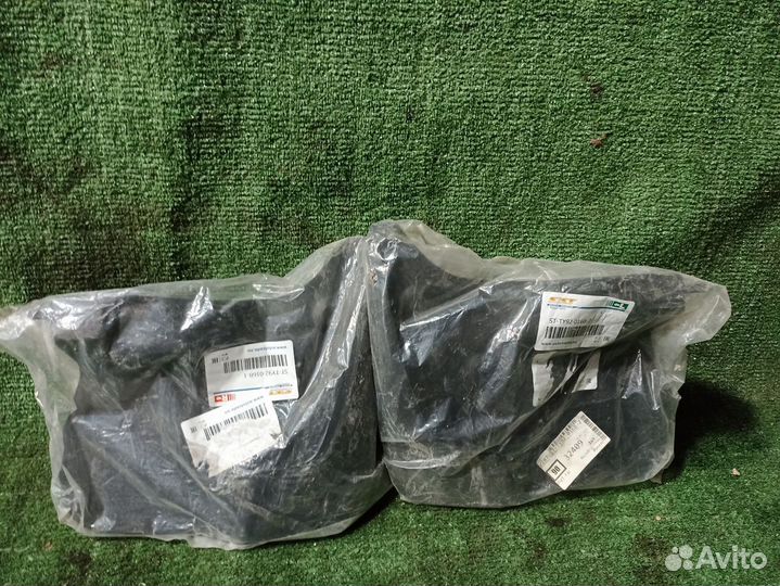 Брызговик Toyota Land Cruiser 200 (2007—2012)