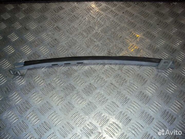 Направляющая стекла двери Astra J (09) пер R б\у (арт. 13310439)