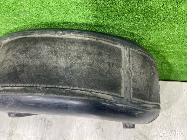 Подкрылок левый Volvo S60 1 поколение 2.4 B5244S