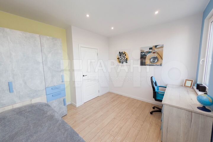 4-к. квартира, 90 м², 8/9 эт.