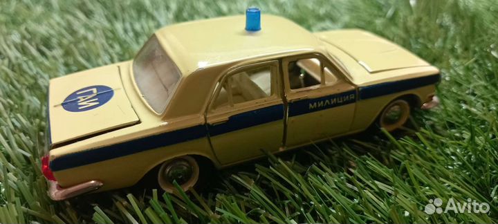 Модельки машин 1:43 сделано в СССР
