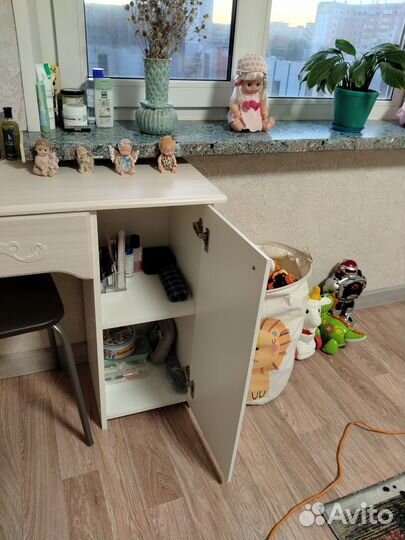 Туалетный столик