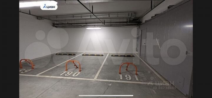 Машиноместо, 13 м²