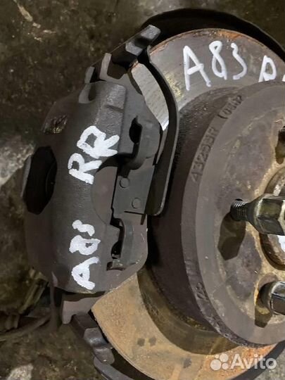 Суппорт задний правый chrysler Town Country 2001